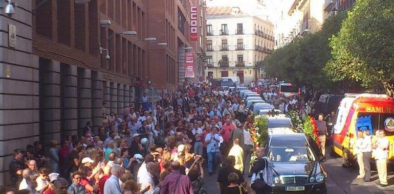 El último viaje de Santiago, a La Almudena y finalmente a la mar de Gijón