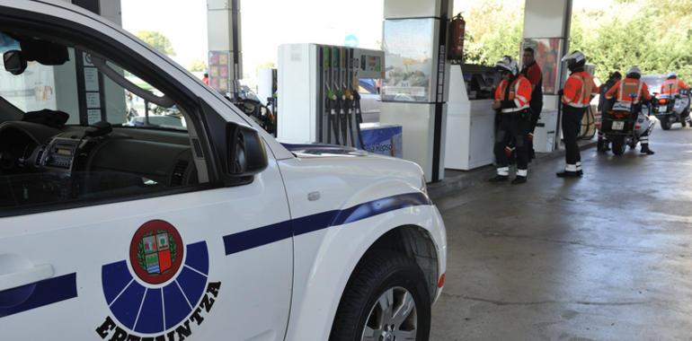 Huye de una gasolinera sin pagar y conduce sin carné de conducir