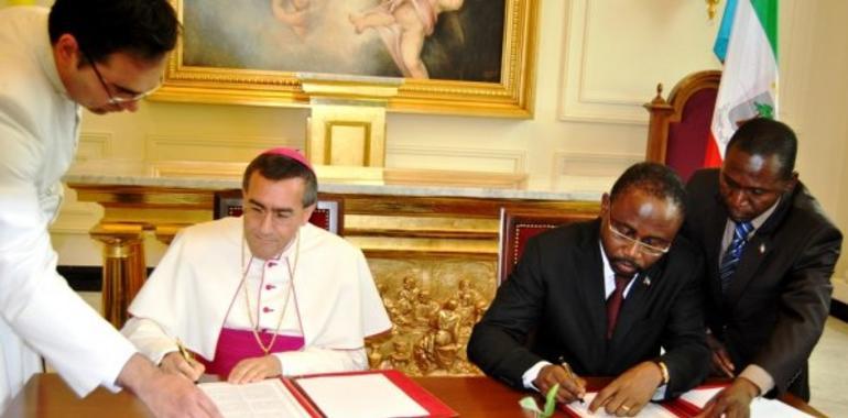 Firma del acuerdo entre Guinea Ecuatorial y la Santa Sede