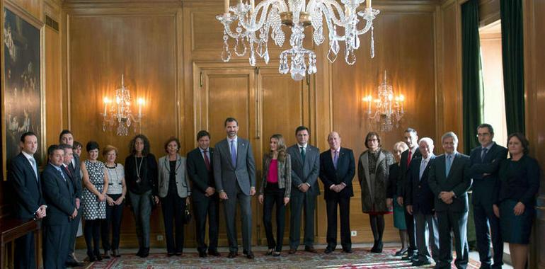 Audiencia de SSARR los Príncipes de Asturias a los galardonados con las Medallas de Asturias