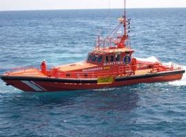 Rescatadas cerca de Alhucemas 17 personas con vida procentes de la patera que se buscaba desde ayer