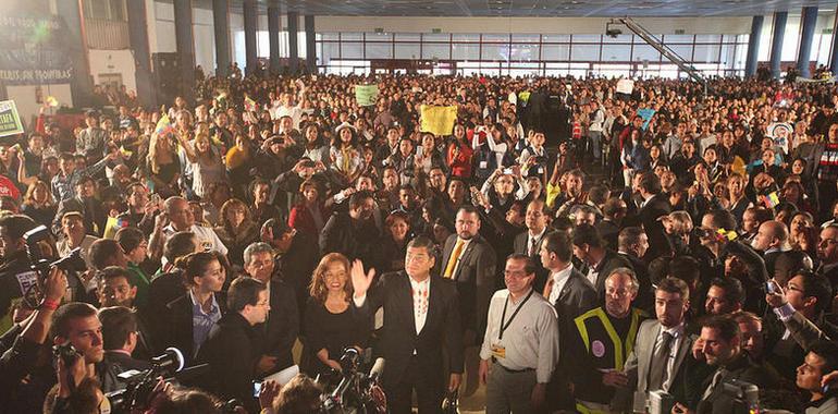 Ecuatorianos llenan Palacio de Convenciones en Madrid para escuchar a su Presidente 