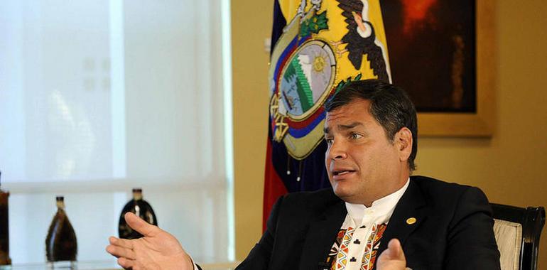 Correa pide a UNASUR inflexibilidad frente al golpismo