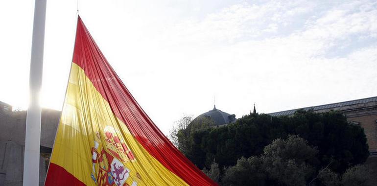 Solemne izado de Bandera con motivo del Día de la Constitución