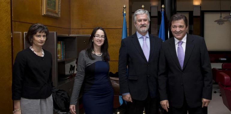 Encuentro del presidente del Principado con los organizadores de la jornada Erasmus