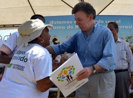 Colombia devuelve las primeras tierras a campesinos desposeidos por la guerrilla