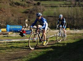 Dani Ania vence en el Cicrocross Lena Destino Ciclista