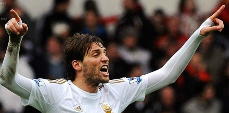 Michu sigue haciendo de las suyas en la Premier