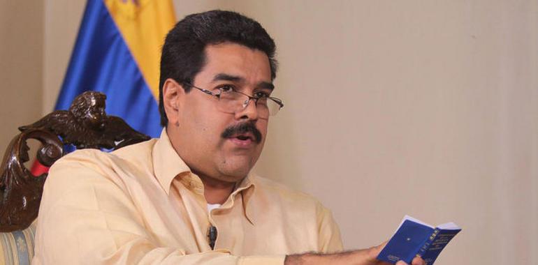 Maduro apela a un vacío legal para aplazar sine díe la toma de posesión de Chávez 