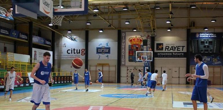 El Oviedo Baloncesto ya se ejercita en Guadalajara