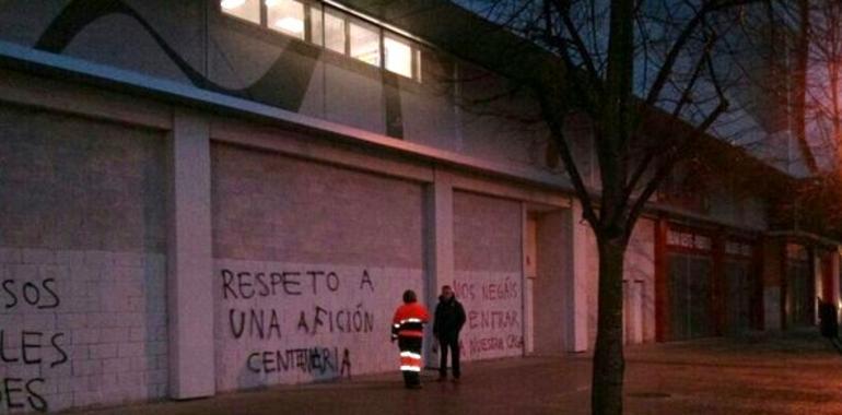 Las pintadas se trasladan a El Molinón