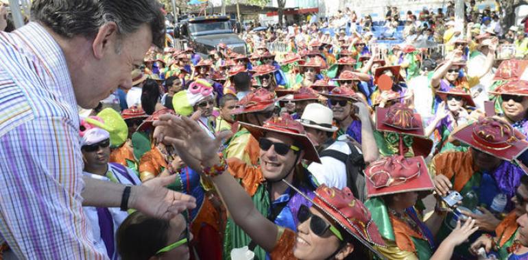 “Cambiemos la batalla de las armas por la batalla de las flores”: Presidente Santos