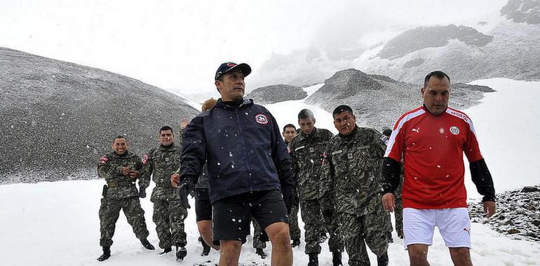 Conmemoración por los 25 años de la primera expedición del Perú a la Antártida