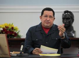 Maduro dice que Chávez está sometiéndose a tratamientos complementarios, complejos y duros