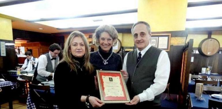 Restaurante y Sidrería El Acebo, acogió a la Cofradía Doña Gontrodo en el encuentro de febrero