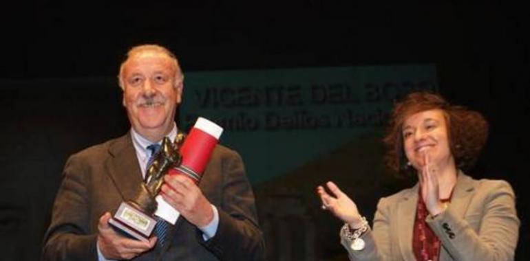 Vicente del Bosque recibe en La Felguera el Premio Delfos