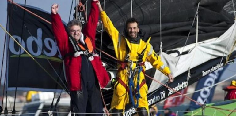 Alessandro Di Benedetto cruza la línea de llegada en Les Sables d’Olonne