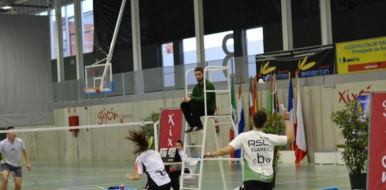 La jugadora del CBO Lorena Uslé, se adjudica la victoria en el Dobles Femenino del Internacional de España sub19