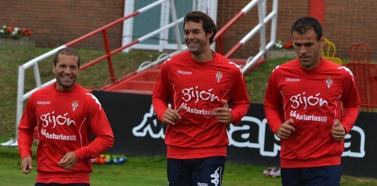 Lora regresará al lateral derecho para recibir al Girona