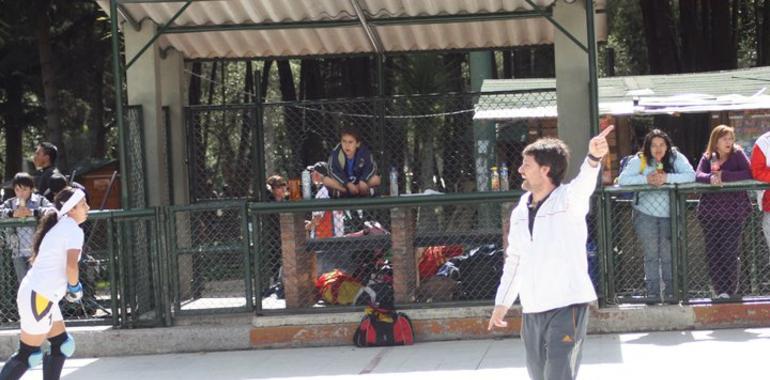 El asturiano Fernando Sierra promociona el hockey en Colombia