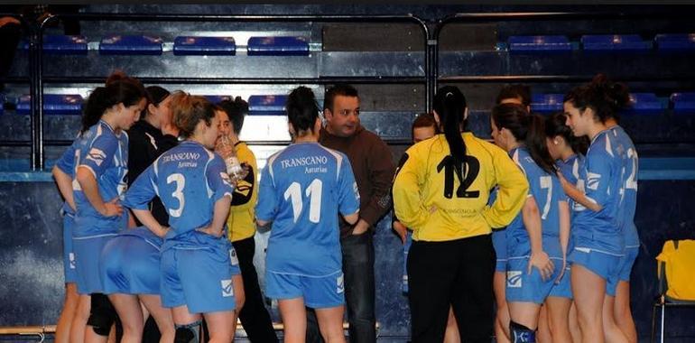 El Oviedo Balonmano aparta al Mavi La Calzada del liderato