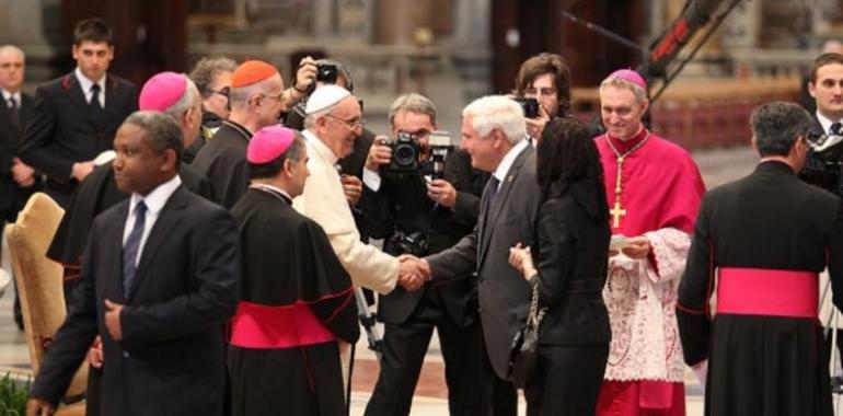 Martinelli pide al Papa Francisco visitar Panamá para celebración de primera diócesis en tierra firme