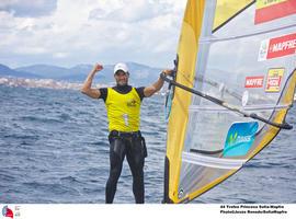 Iván Pastor gana en la clase RS:X masculino del Princesa Sofía Mapfre 