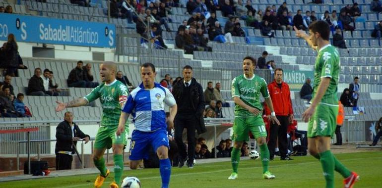 El Sporting no pesca en el río revuelto de Sabadell