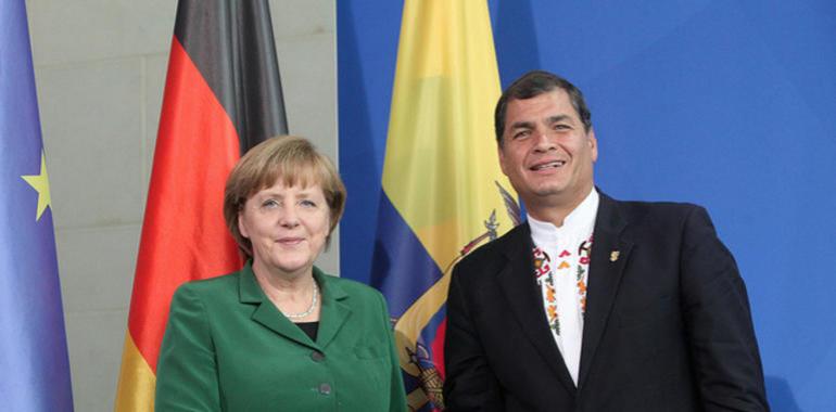 Correa busca con Merkel fortalecer las relaciones con la UE