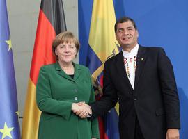 Correa busca con Merkel fortalecer las relaciones con la UE