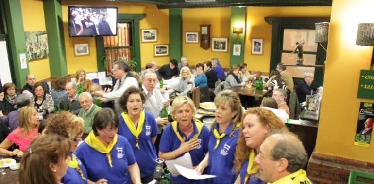 Enrique Riera, Odon Garcia y Maria Latores, el jueves en los Cantares de Chigre de Gascona