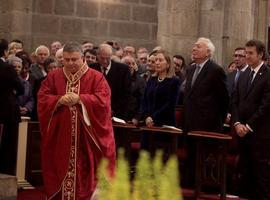 Ordenación Episcopal del Padre José Rodríguez Carballo, en la Catedral de Santiago de Compostela