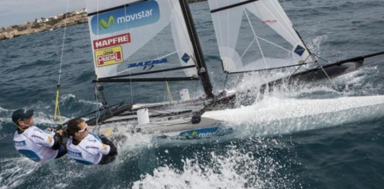 Iker Martínez y Tara Pacheco empiezan a dar guerra en la Delta Lloyd Regata