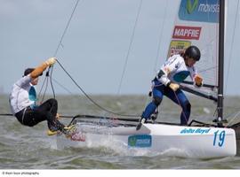 Una rotura aparta de la regata final a Iker y Tara durante la Delta Lloyd Regata