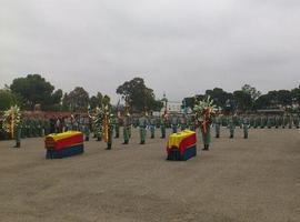 Cruz del Mérito Militar con distintito amarillo a los legionarios fallecidos en Viator