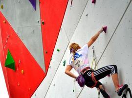 Ramón Julián y Eileen Jubes se proclaman en Gijón campeones de España de Escalada