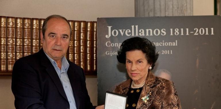 El Instituto Feijoo de Estudios del siglo XVIII recibe la ‘Jovellana