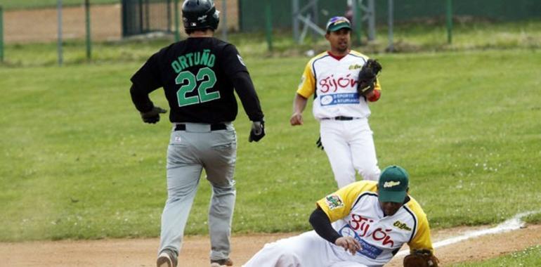 El Béisbol El Llano cierra la temporada como local ante el Navarra