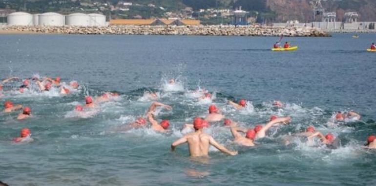 Más de 100 nadadores en la Travesía de Natación San Pedro