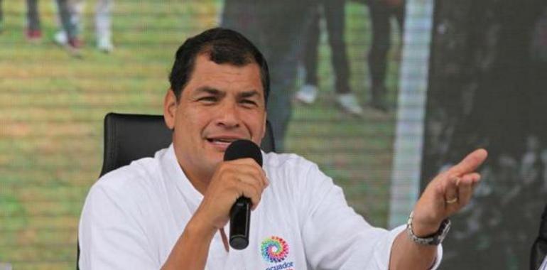 El vicepresidente de EE.UU pidió a Rafael Correa que niegue la solicitud de asilo de Snowden 