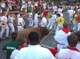 El primer encierro deja cuatro lesionados, ninguno por asta de toro