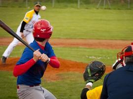 El Llano Béisbol se mide al líder en tierras canarias