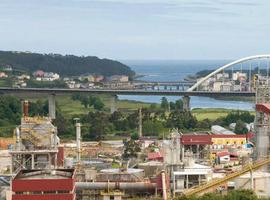 La señalización de la ría de Navia y su puerto sigue esperando desde 2002