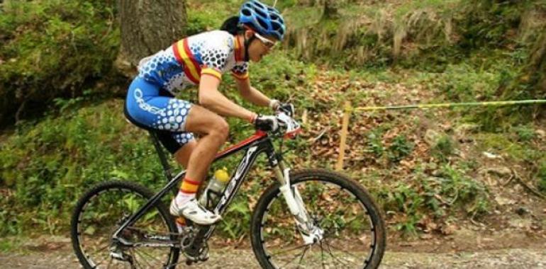 Agustín Navarro y Rocío Gamonal se imponen en el regional de BTT XCO