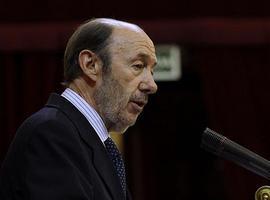 Rubalcaba presentará la moción de censura si Rajoy no comparece en el Parlamento