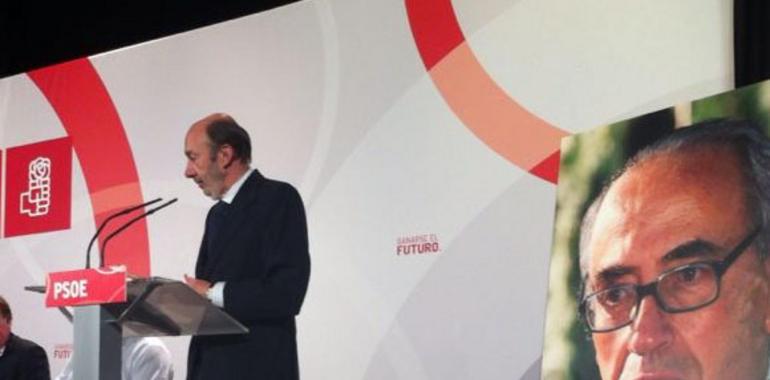 Rubalcaba: "Rajoy no viene al Parlamento, le traemos al Parlamento" 