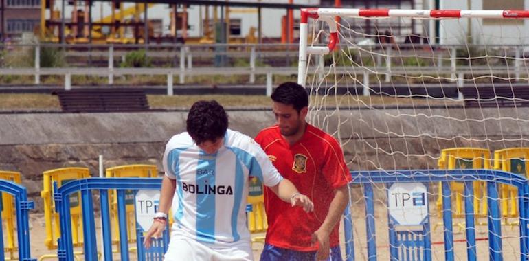 Primera jornada del Campeonato Fútbol Playa Gijón 