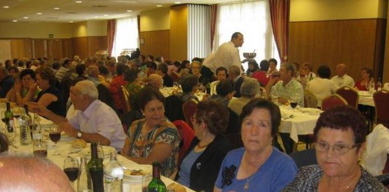 Cangas del Narcea celebra el IV Encuentro de Personas Mayores