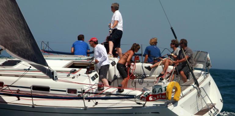 Rápida regata en la primera etapa de la vuelta El Gaitero