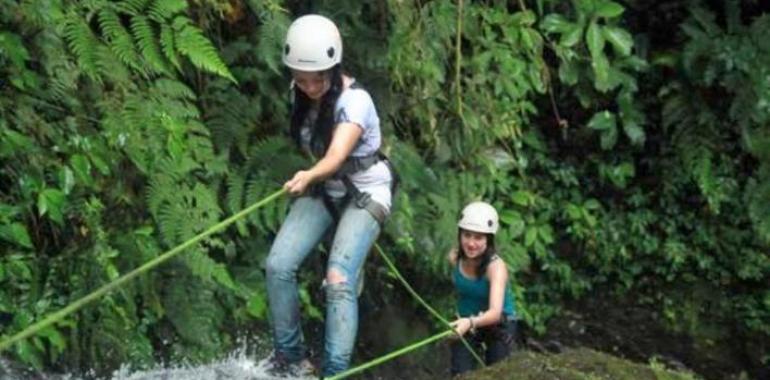 Cascadas en el Pahuma, escenario para hacer rappel en Pichincha  